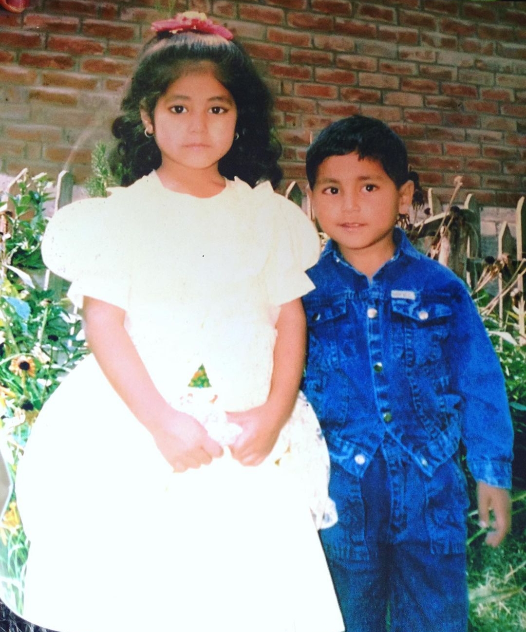 Television (TV) Actress Hina Khan Childhood Pic with Younger Brother Aamir Khan | Television (TV) Actress Hina Khan Childhood Photos | Real-Life Photos