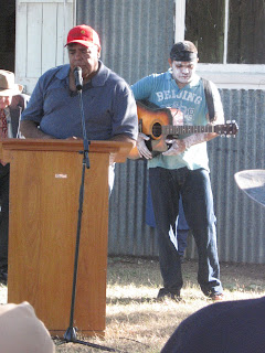 Singer Roger Knox sings I Am An Aborigine