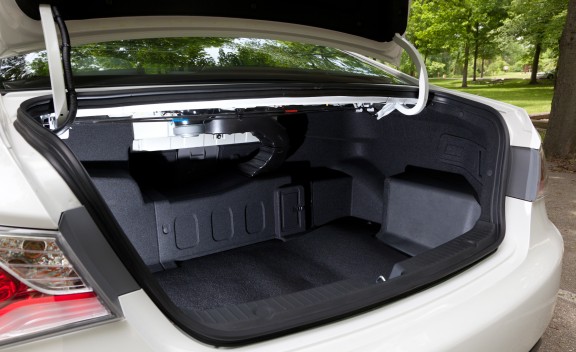 2011 Hyundai Sonata Hybrid trunk view