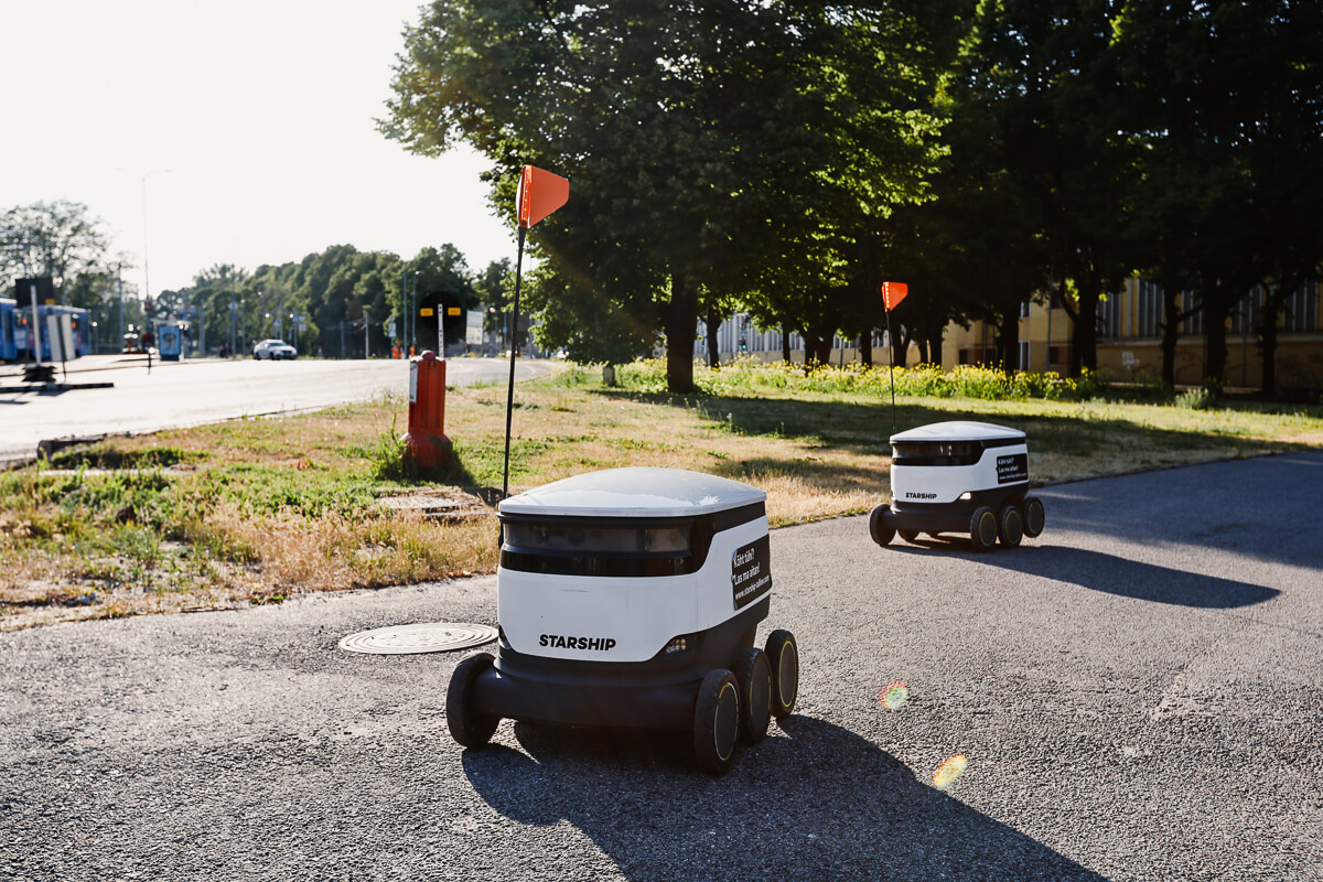 Roboty rozwożące jedzenie Tallin