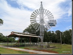 180315 062 Jerilderie Steel Wings Windmill