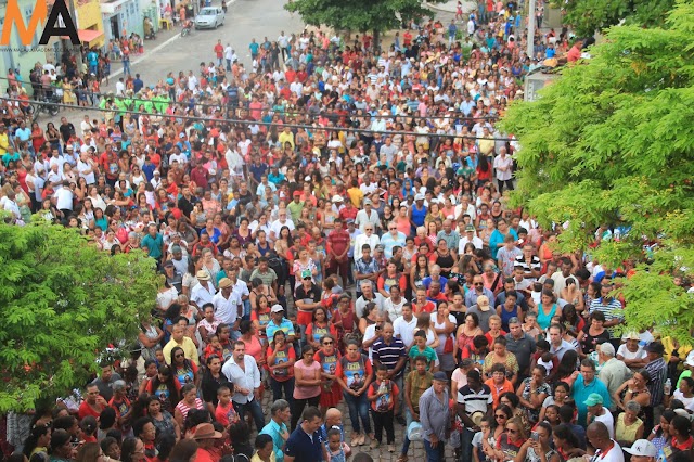 Festa da Padroeira de Macajuba, se encerra com recorde de público presente nesta quinta-feira (13). 