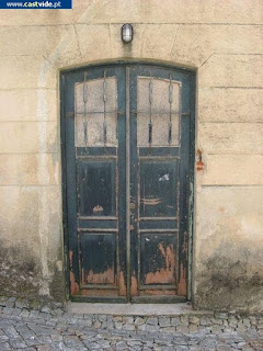 OGIVAL DOORS / Portas Ogivais, Castelo de Vide, Portugal