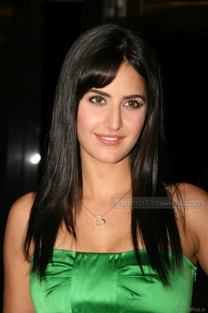 Katrina Kaif Beautiful Photos in Short Green Dress 12