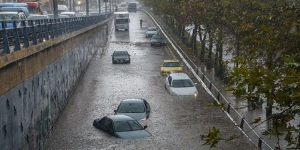 Προσοχή: Για καταιγίδες και πλημμυρικά φαινόμενα προειδοποιεί η ΕΜΥ και για αύριο Δευτέρα