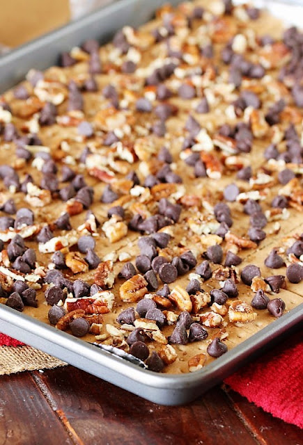 How to Make Praline Graham Cracker Candy Image