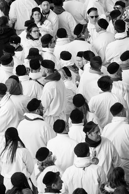 Festa di Sant'Agata a Catania-Giro esterno-Processione dei fedeli devoti