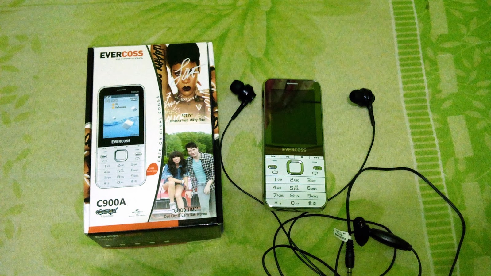 The Other Side EVERCOSS C900A PONSEL CANDYBAR DENGAN AUDIO YANG