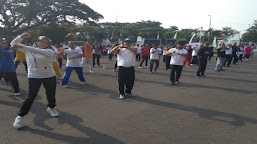 Hari Jadi Korpri ke 48, Ratusan Pegawai Pemkab Serang Ikuti Senam Bersama dan Kegiatan Bakti Sosial