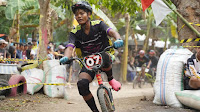 Farel Dari Tim Putra Juallo Jadi Idola Di Ajang Balap Sepeda.
