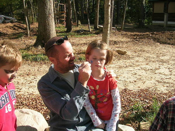 Izzy getting her face painted