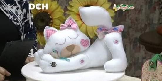 Gatinho Decoração de Quarto Infantil em Feltro DIY Com Molde Grátis para Imprimir