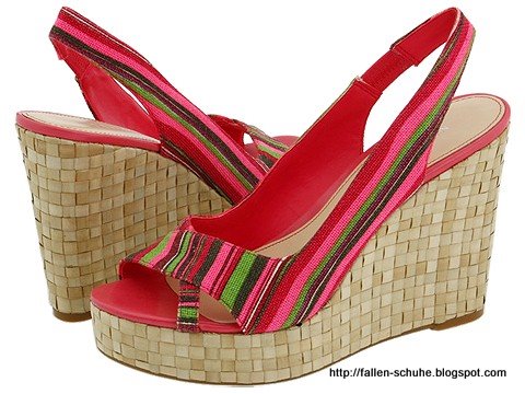 Fallen schuhe:CHESS450733