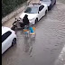 Δείτε βίντεο: Η απίστευτη πατέντα που βρήκε νεαρός για να περάσει πλημμυρισμένο δρόμο στο Μοσχάτο