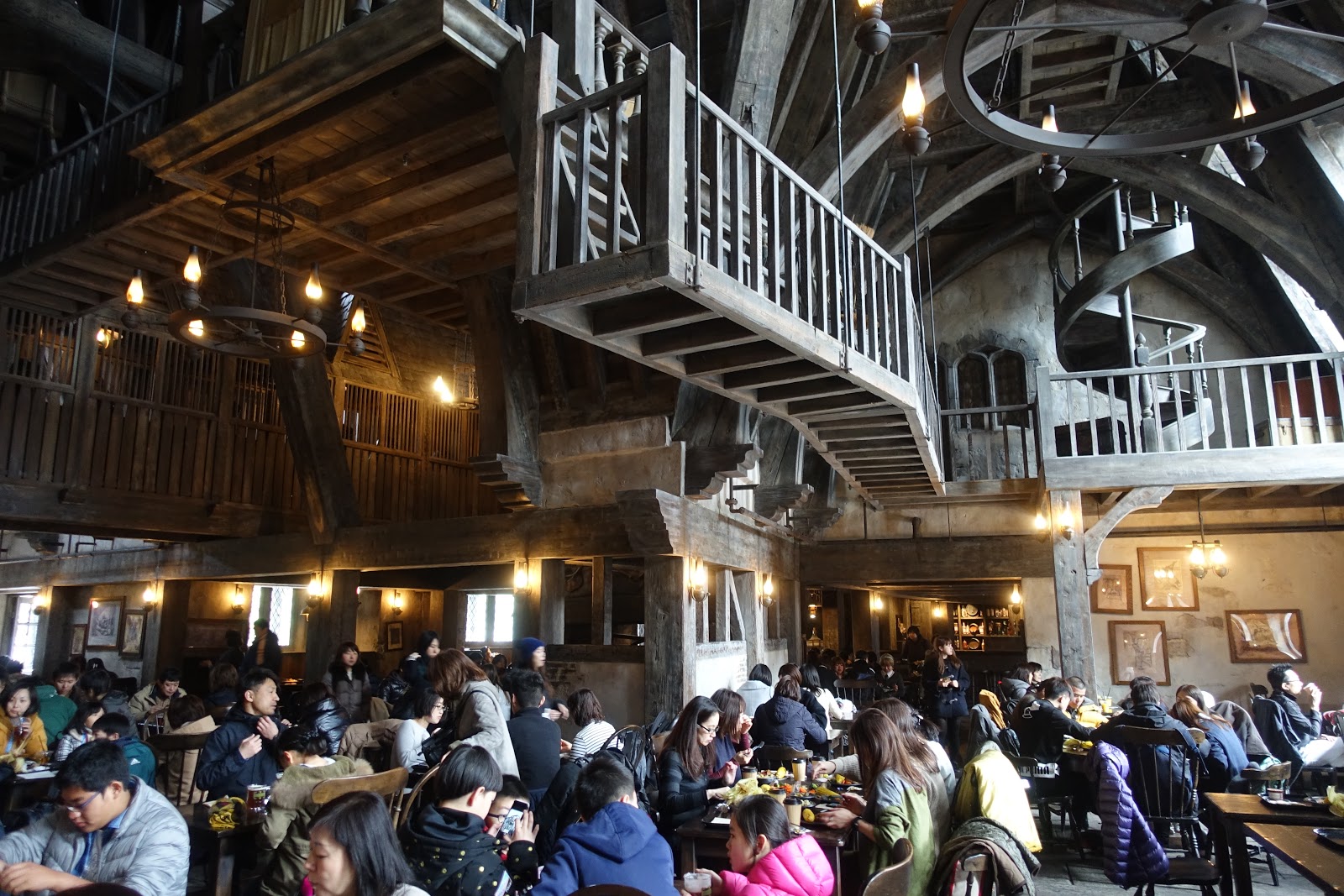 三本の箒 ユニバーサル スタジオ ジャパン 大阪 タケマシュラン