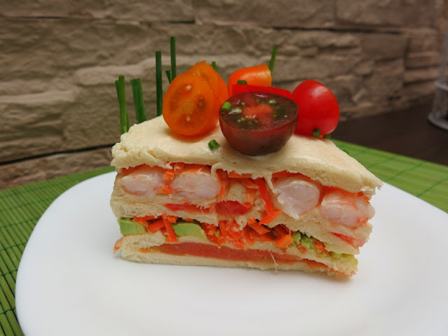 PASTEL SANDWICH DE SALMÓN Y GAMBAS