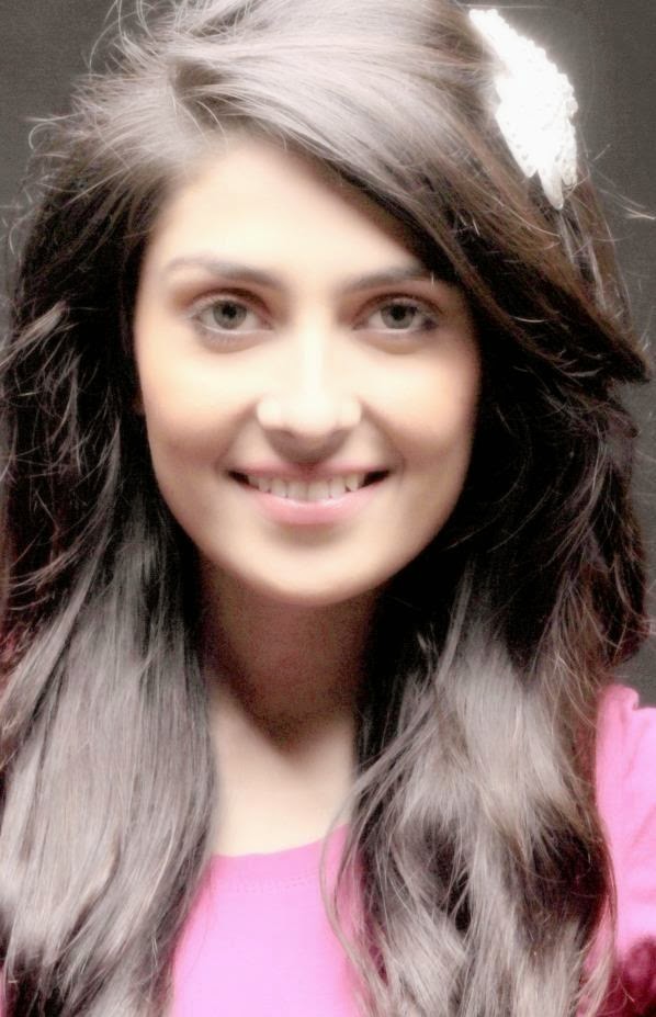 Aiza Khan HD wallpapers Free Download