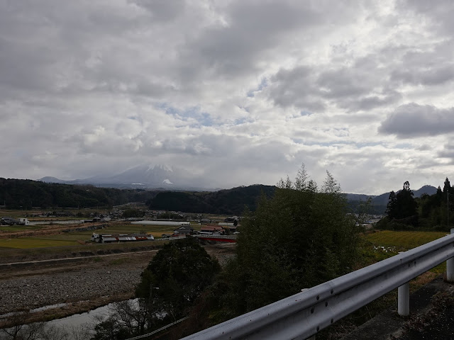 新幡郷発電所の登る坂