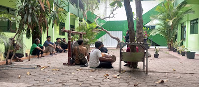 Latihan perdana Reog NU oleh Lesbumi Ponorogo di SMK Wahid Hasyim bersama IPNU-IPPNU dan Sardulo Lintang Songo