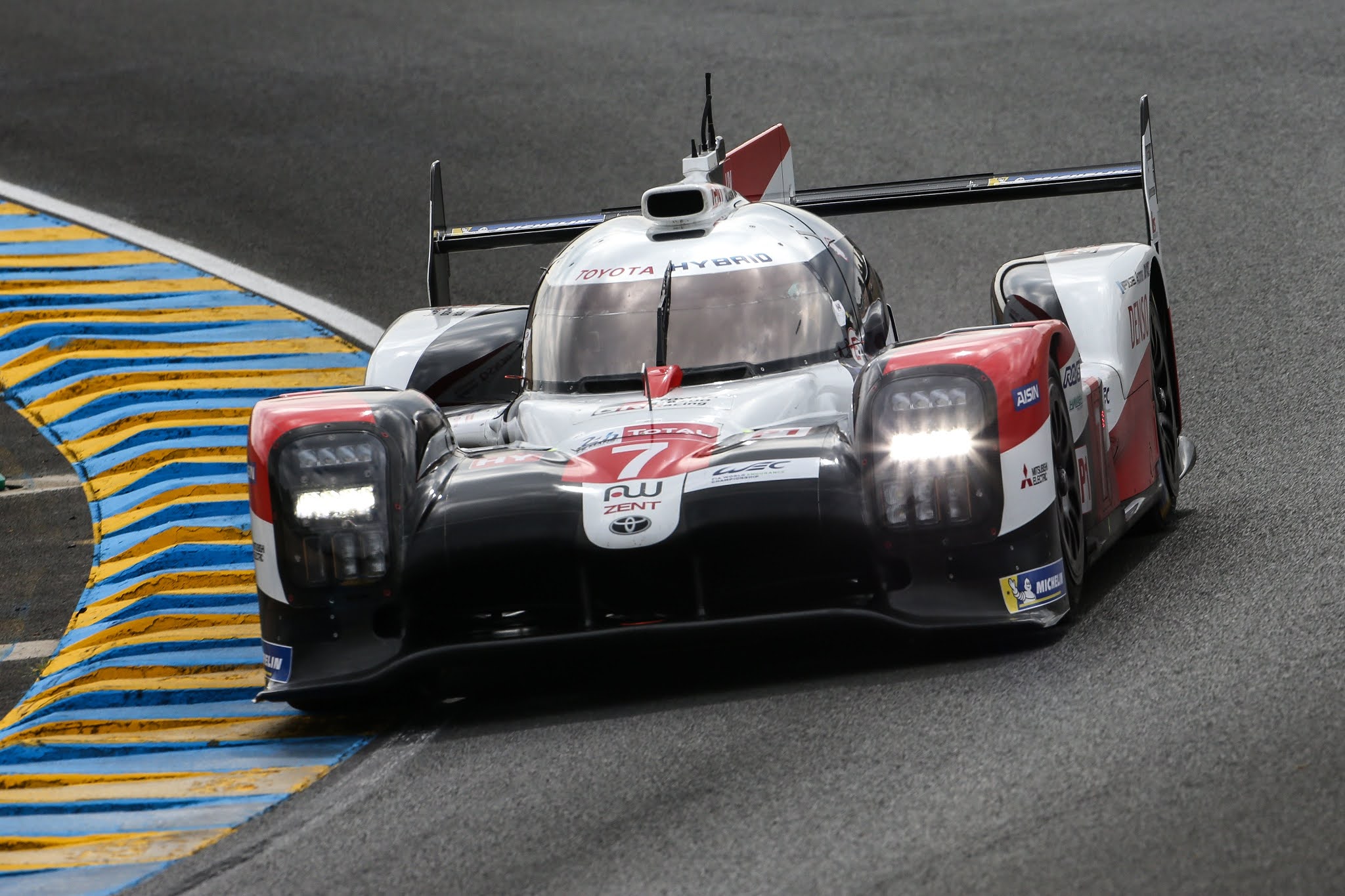 Le Mans 2020: El Toyota #7 de José María López manda al arranque