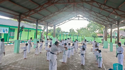  Kodim 1411/Bulukumba Bangun Generasi Muda Yang Tangguh Melalui Bela Diri Karate (INKAI)