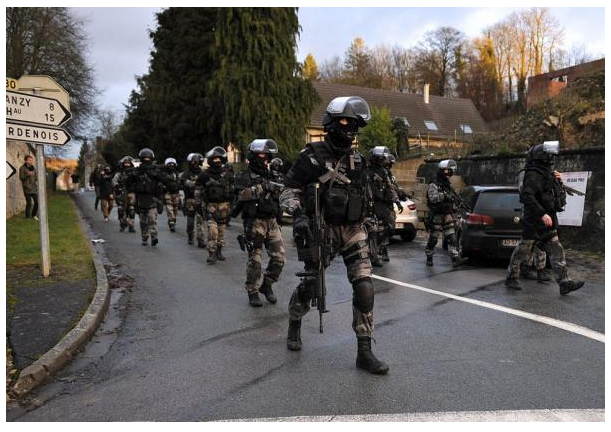  Κράτος Λεβιάθαν γεννιέται στη Γαλλία: Απαγόρευση διαδηλώσεων, κράτηση χωρίς δίκη, κατ’οίκον έλεγχοι χωρίς ένταλμα