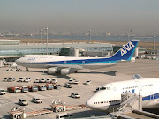 . ว่าโจจะมาถึงสนามบินฮาเนดะ(สนามบินที่อยู่ใกล้บ้านโจ)แต่ . (haneda second teminal and air plane )