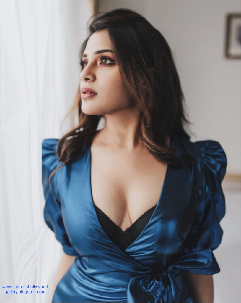 Actress Aathmika Hd Hot Photos & Stills