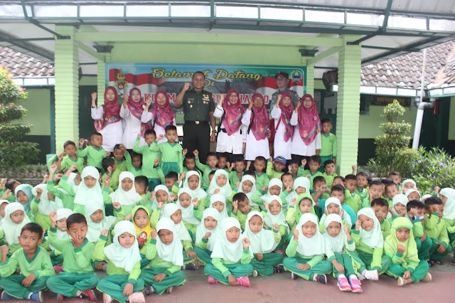 OUTING CLASS TK BA AISYIAH SIDOWAYAH, DITERIMA DANDIM 0726/SUKOHARJO