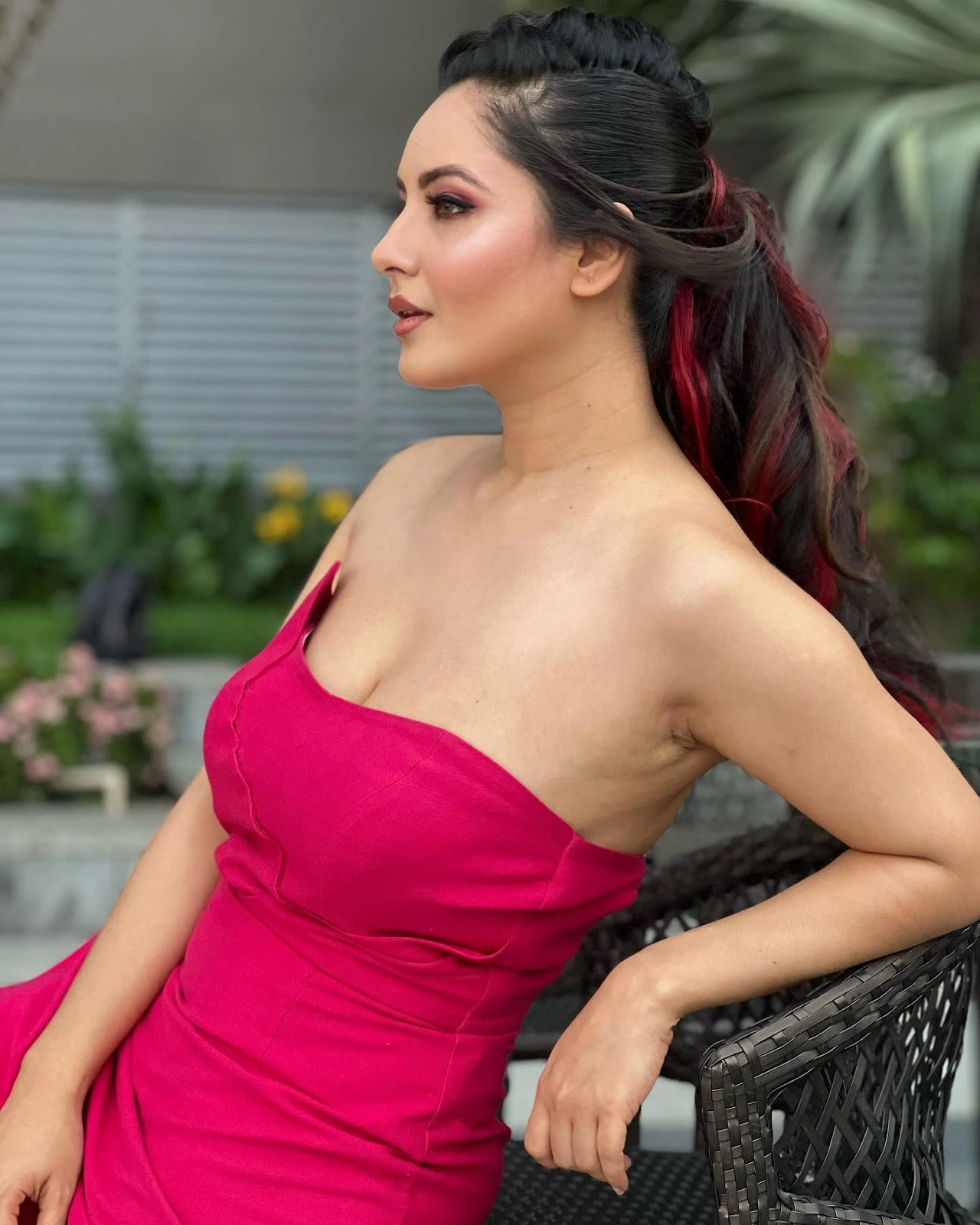 Puja Banerjee cleavgae pink off shoulder dress