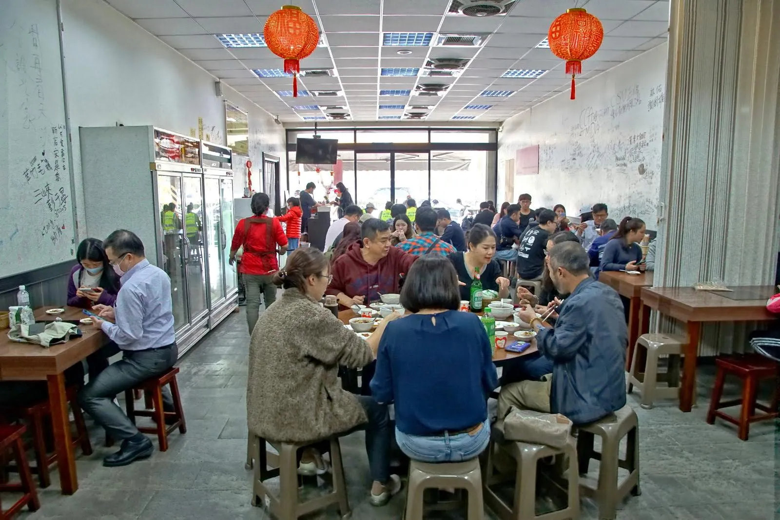 [台南][安平區] 助仔牛肉湯｜原大菜市在地老店｜食記