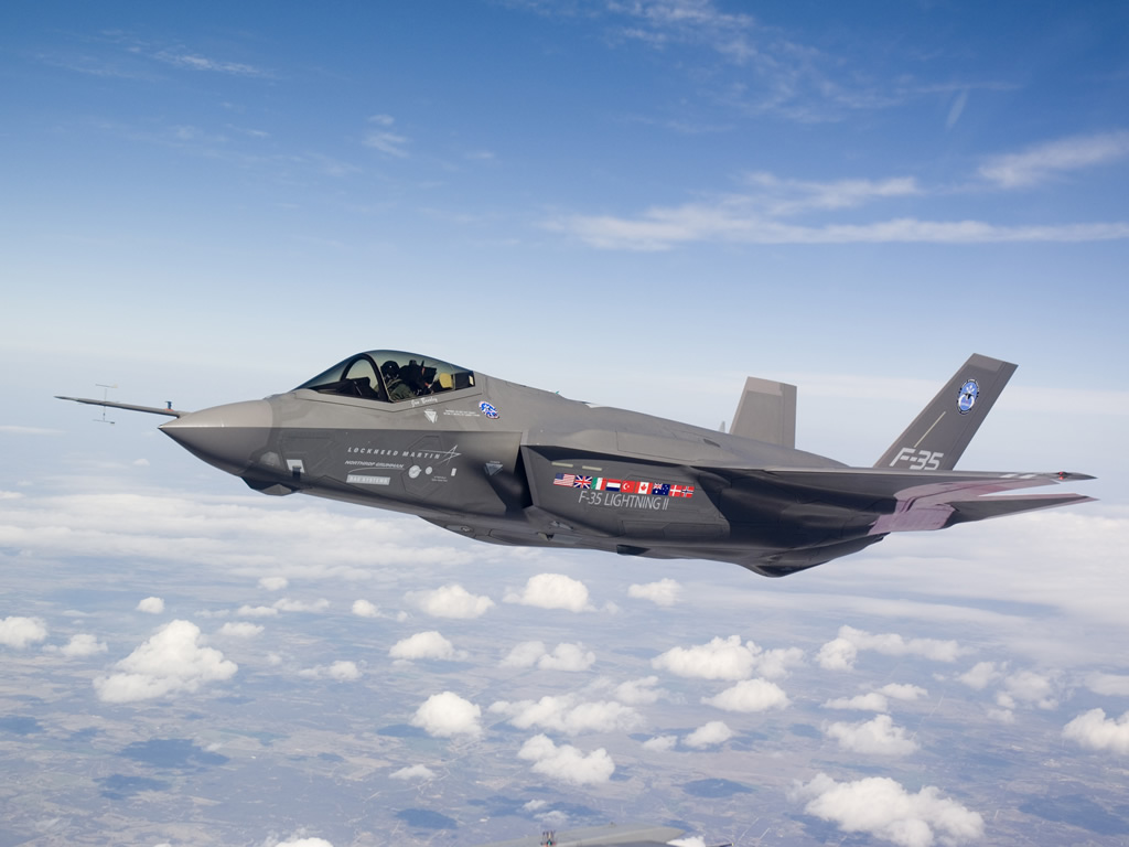 Free Wallpapers: F 35 Wallpapers