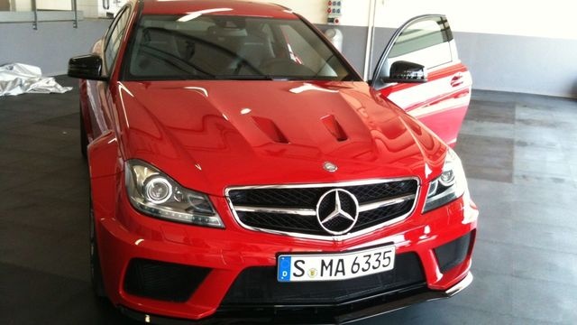  like the'cooking' C63 AMG Coup Racestyle bucket seats and 