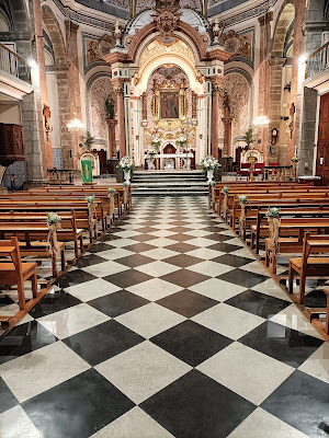 Ceremonia religiosa en la Iglesia de Los Santos Juanes de Puzol