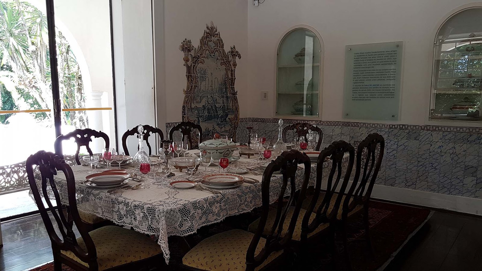 Sala de jantar do Museu do Açude no Rio de Janeiro.