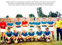 NAC BREDA - Breda, Holanda - Temporada 1970-71 - Schipperen, Maas, Henk Zieltjens, Heil, Van Kollenburg, Nettem, Joop Zieltjens, Van Dijk y Hans Alleman (entrenador); Stovers, Van der Velden, De Beer, Jpeelaar, Van der Steen y Heesbeen