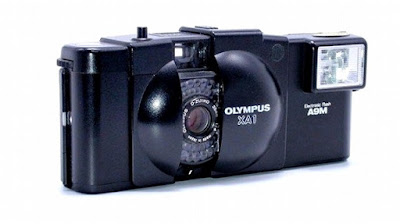 Olympus XA1, Side Front