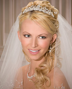 wedding hairstyles veil and tiara