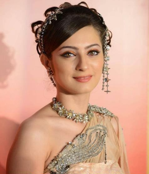 Biodata Lengkap Lavina Tandon Pemain Film Jodha Akbar