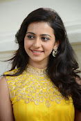 Rakul Preet Singh Gorgeous looking Photos-thumbnail-1