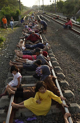 Railway Therapy Practiced in Indonesia Seen On www.coolpicturegallery.us