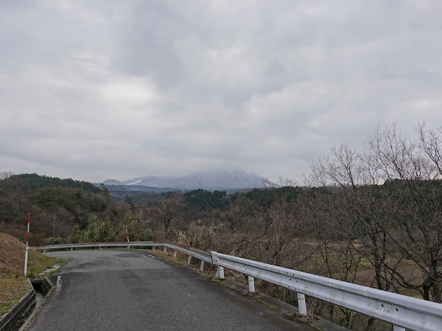 淀江どんぐり村駐車場の降り口から大山の眺望