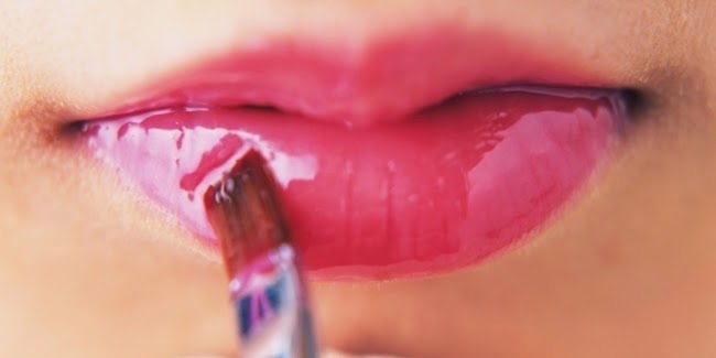 Tips Mudah Dan Praktis Memerahkan Bibir