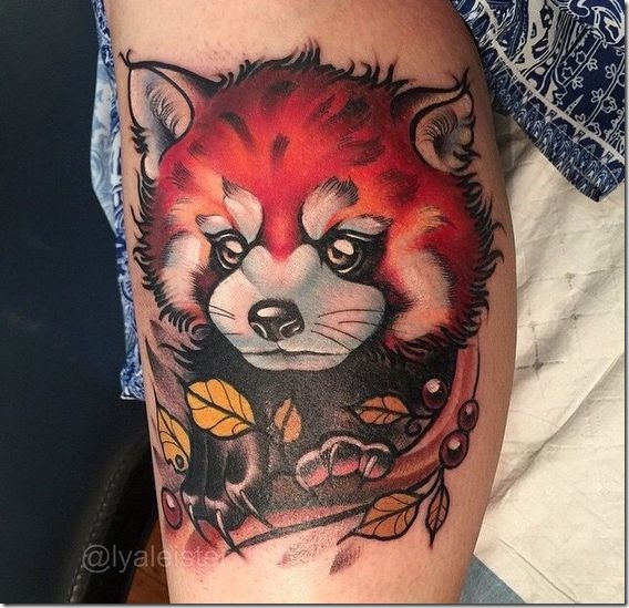 panda_rouge_jambe_de_tatouage