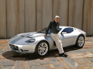 Carroll-Shelby-with-Mustangs
