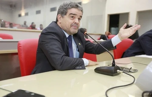 TRE manda Assembleia Legislativa afastar Aélcio da TV e empossar Ribamar Araújo