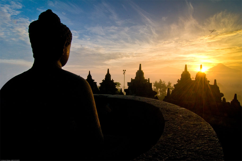 FOTO GAMBAR SUNSET MATAHARI TENGGELAM TERINDAH freewaremini