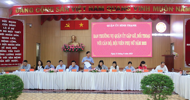 Đồng chí Vũ Ngọc Tuất phát biểu tại hội nghị gặp gỡ, đối thoại với cán bộ,  hội viên phụ nữ. (Ảnh: TC)