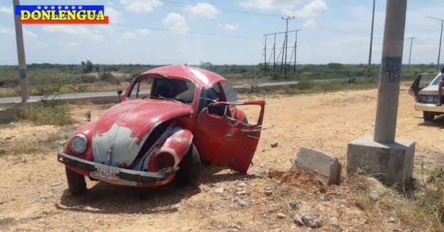 1 Muerto y 5 Heridos tras chocar un escarabajo contra un poste en Los Taques