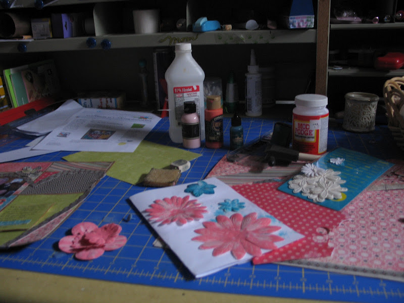 Coloring Flowers for Versatility and Economy title=
